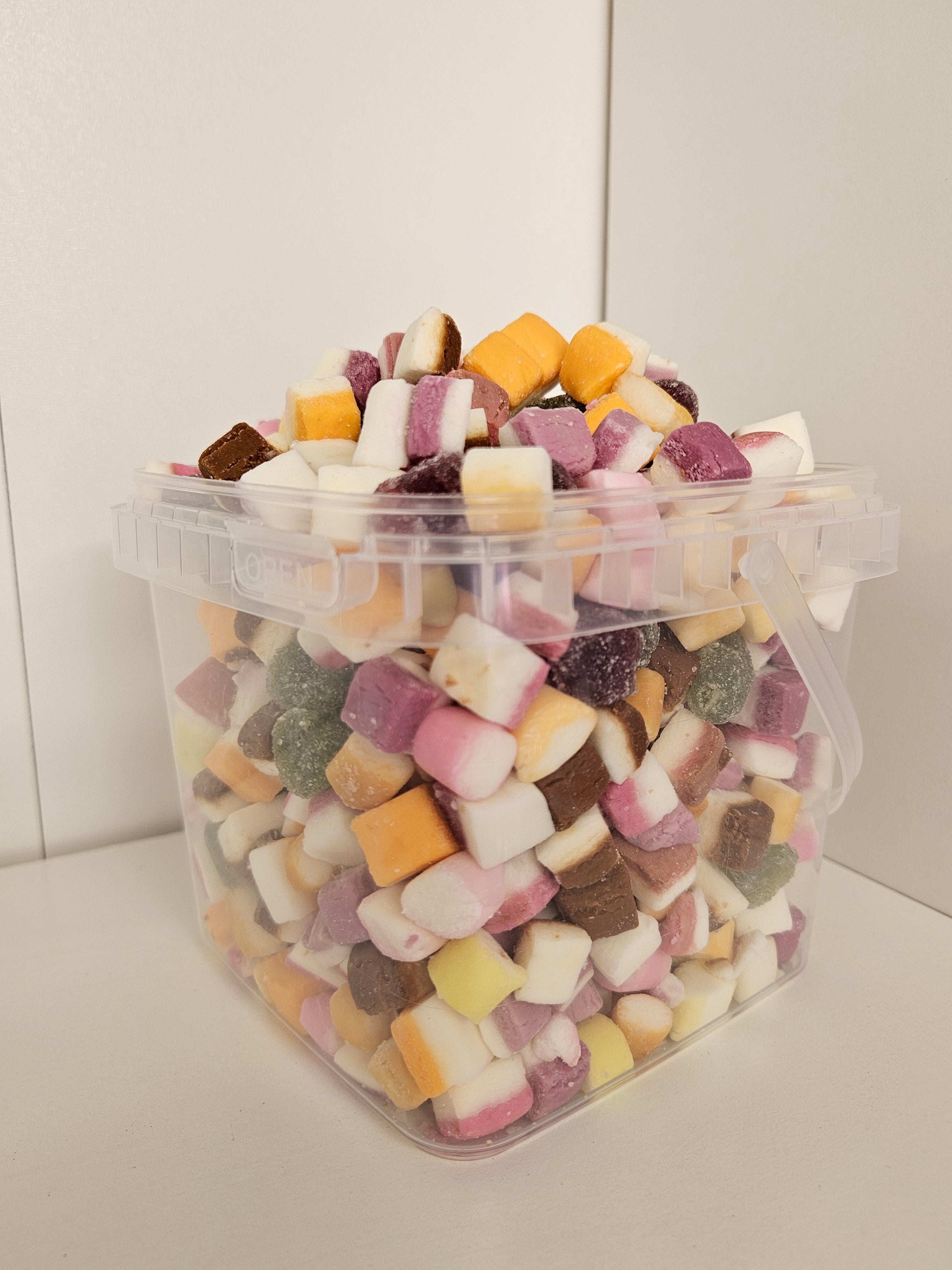Dolly Mixture